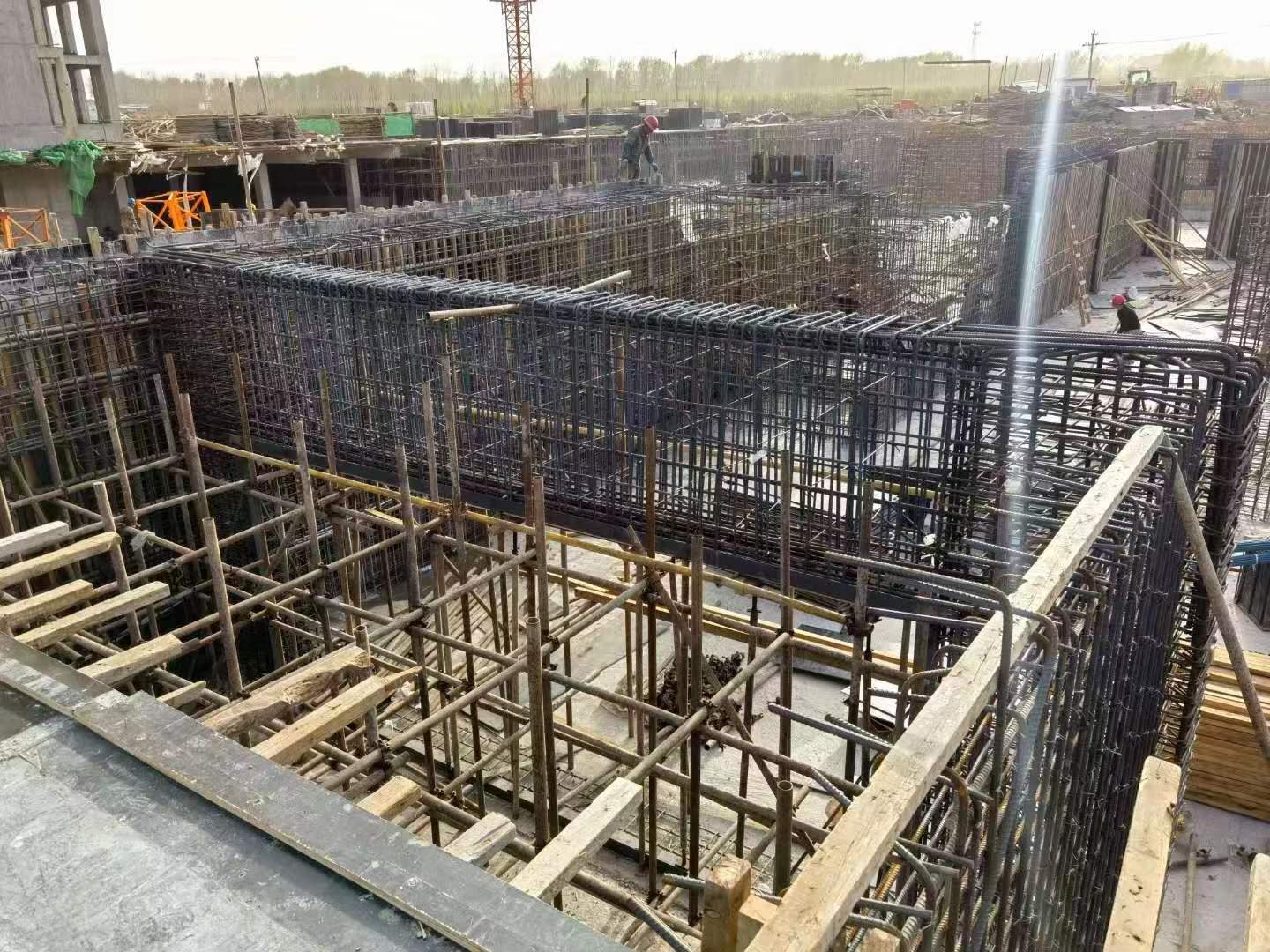 青山建筑基础筏板施工时混凝土有哪些常见问题?
